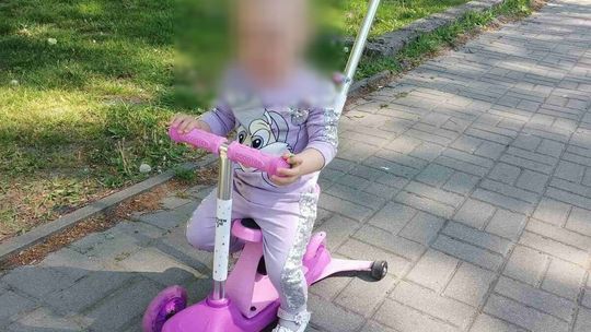 Bezczelna kradzież. Poszkodowana 2-letnia dziewczynka