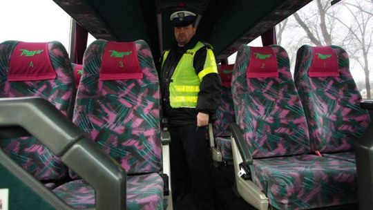 Bezpieczeństwo dzieci podczas ferii. Zgłoś kontrolę kierowcy autokaru