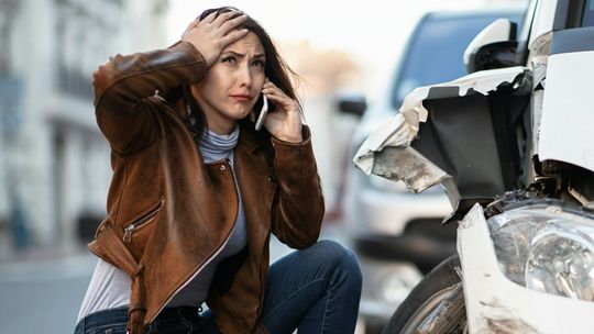 Bezpieczeństwo na drodze. Jak nowoczesna pomoc drogowa może uratować Twój dzień?