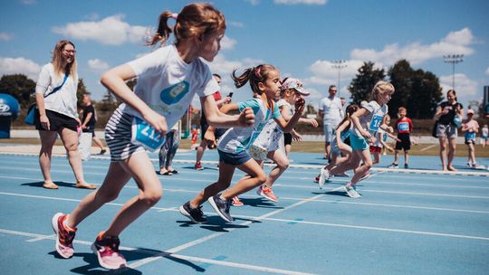 Bezpłatne treningi biegowe dla dzieci na stadionie lekkoatletycznym w Lublinie