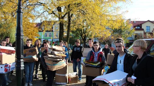 Biała Podlaska. Będą rozdawać sadzonki drzew za makulaturę