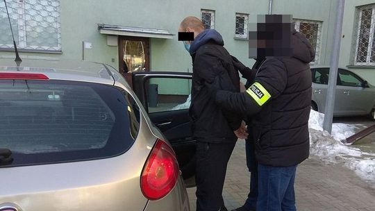 Biała Podlaska. Chodził po mieście z nożem i zaczepiał ludzi