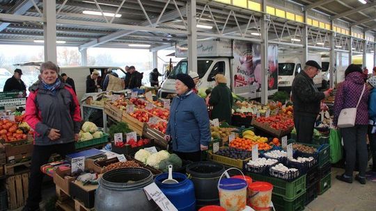 Biała Podlaska: Handel na miejskim targowisku odblokowany. Ale tylko niektóre produkty 