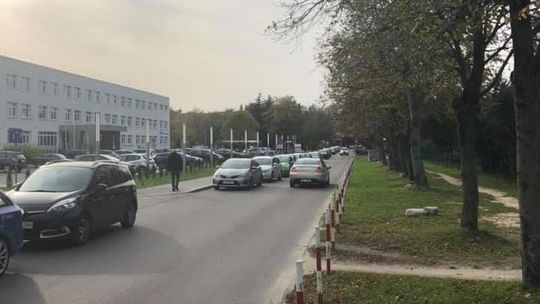 Biała Podlaska: Jedno drive- thru to za mało? Wojewoda zbada sprawę 