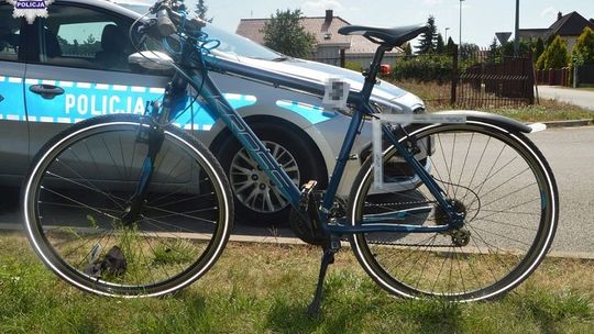 Biała Podlaska. Kierowca ciężarówki schylił się po rękawiczki i potrącił rowerzystę