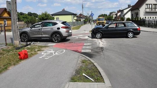 Biała Podlaska: Kierowca hyundaia wyjechał wprost pod audi