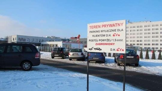 Biała Podlaska: Mieszkańcy chcą parkingu przy ul. Okopowej. Złożyli petycję