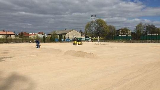 Biała Podlaska: Pełnowymiarowe boisko w budowie