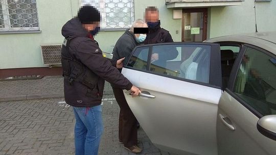 Biała Podlaska. Po pijaku rzucił się z nożem na kolegę. „Zarzut zabójstwa”