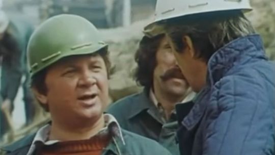 Biała Podlaska: Pomnik Kłosowskiego z kaskiem budowlanym. Kto wykona odlew? 