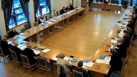 Biała Podlaska: Prawica nie chce radnego, bo głosuje niezgodnie z dyscypliną 