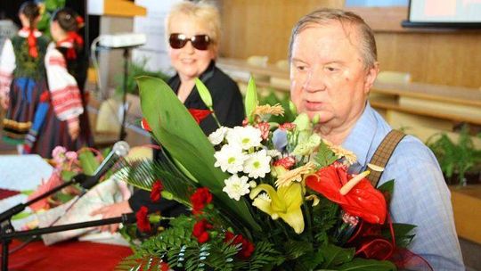 Biała Podlaska: Serialowy Maliniak  z "Czterdziestolatka" usiądzie na placu Wolności 