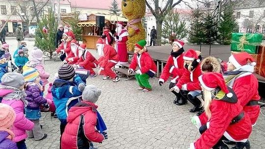 Biała Podlaska: Trwa jarmark świąteczny. Program imprez