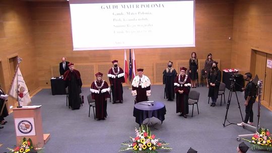 Biała Podlaska: Uczelnia po raz 20. rozpoczęła rok akademicki i uhonorowała założyciela prof. Józefa Bergiera 