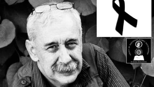 Biała Podlaska: Uczniowie żegnają swojego nauczyciela Andrzeja Jędryczkowskiego 