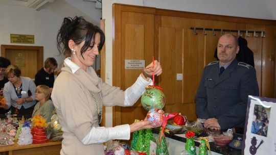 Biała Podlaska. Więźniowie przygotowali bombki