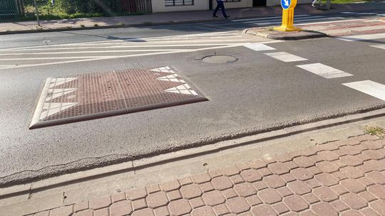Biała Podlaska. Za wąski próg zwalniający? „Kierowcy omijają go slalomem”