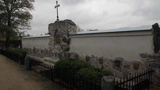 Biała Podlaska: Zmiany w ruchu przy cmentarzach