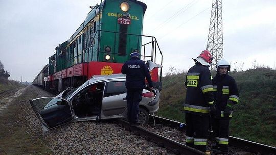 Białka: Zderzenie samochodu z pociągiem. Ranna kobieta