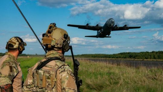 Białorusin przez 5 lat szpiegował lotnisko. Pomagał mu Polak 