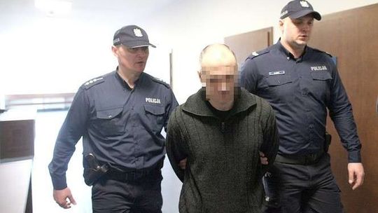 Białorusin strzelił przez drzwi. Zabił staruszkę, szukał jej syna