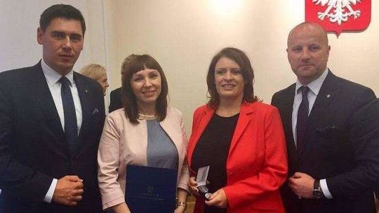 Bialskie stowarzyszenie z odznaką od minister Rafalskiej 