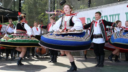 Biały Kur zaprasza dzieci. W Kurowie powstaje zespół pieśni i tańca