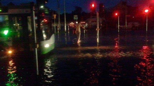 Białystok: Zalane miasto i piękne pioruny (zdjęcia)