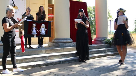 Bibliotekarki wystawią w Puławach "Moralność pani Dulskiej"