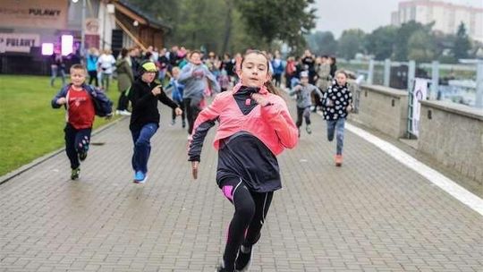 Bieg charytatywny w Puławach. Pieniądze trafią na budowę szkoły w Kamerunie (zdjęcia)