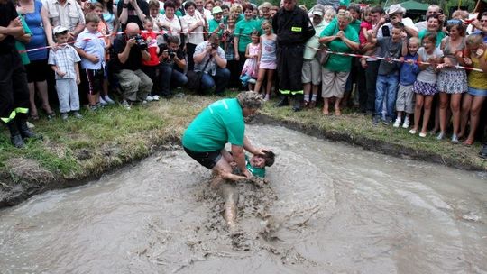Biesiada błotna gospodyń. Takie nasze babskie święto 