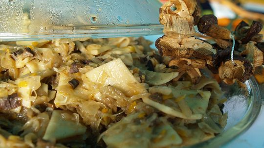 Bigos, łazanki i spółka. Można nagotować bigosu, zjeść w chłodne dni i jeszcze następnego dnia poprawić łazankami