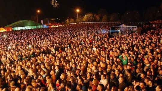 Bijatyka i gaz łzawiący podczas koncertu disco polo na Feliniadzie