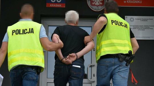 Bił matkę na ulicy. Świadkowie ruszyli staruszce na pomoc