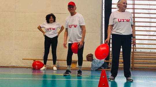 Biłgoraj. Biegali, skakali, śpiewali, śmiali się. Wzięli udział w Senioriadzie