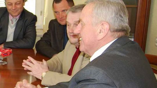 Biłgoraj: Mąż wojewody dostał 37,8 tys. zł nagrody jubileuszowej