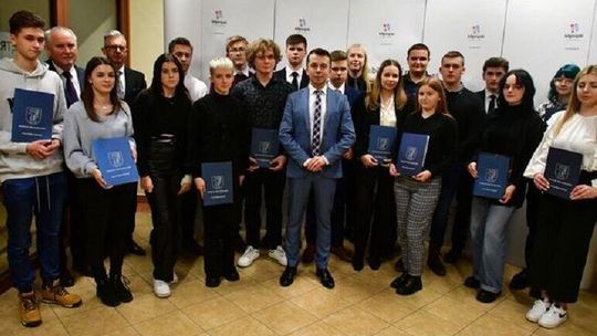 Biłgoraj. Młodzi zaczynają rządzić. Już po pierwszych głosowaniach