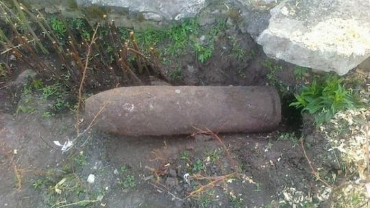 Biłgoraj: Pocisk w ogrodzie