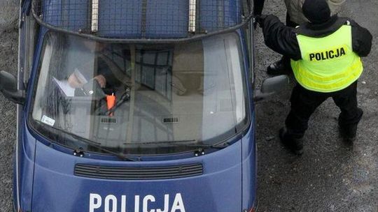 Bili policjantów, zapłacili i są wolni 