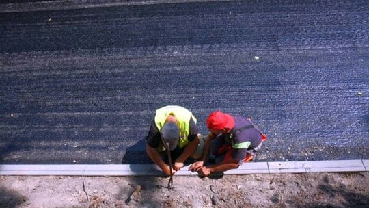 Biorą się za drogi w gminie Głusk