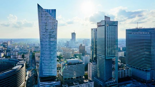 Biuro do wynajęcia w Warszawie – klucz do sukcesu Twojej firmy