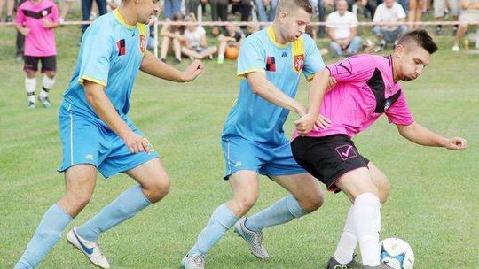 Bizon Jeleniec – Grom Kąkolewnica 2:1. Grała bialska klasa okręgowa