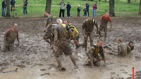 BKS Krasnobród grał w błocie w Błotnowoli (zdjęcia, wideo)