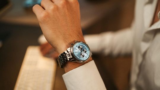 Black Friday 2026: jak kupować zegarki z głową i nie dać się sztucznym obniżkom?