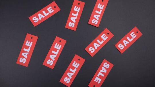 Black Weeks – wielkie promocje, które kuszą obniżkami. Jak kupować mądrze i naprawdę zaoszczędzić?