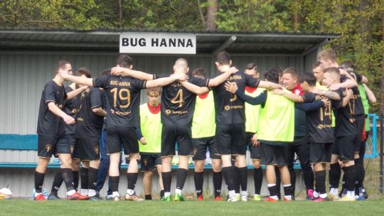Błękitni Obsza – Bug Hanna 1:2. Niecodzienny gol, czyli bramkarz strzelił bramkarzowi!