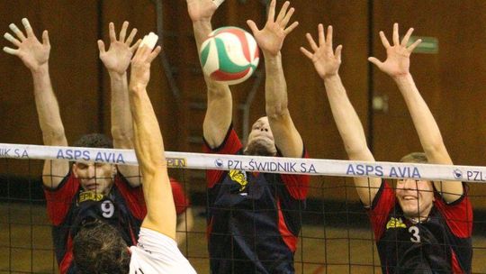 Błękitni Ropczyce - Avia Świdnik 0:3, udany debiut trenera