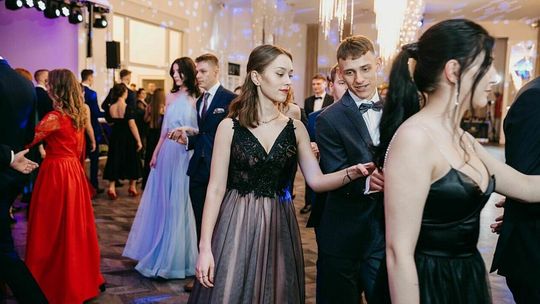 Blisko 100 uczniów na studniówce ZSP nr 3 w Zamościu