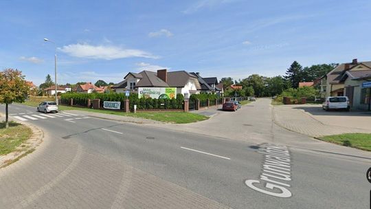 Błogosławiony patron, ale ulica bez oświetlenia. To się zmieni 