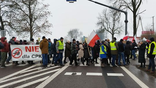 Blokada drogi krajowej numer 17 w Lubelskiem. W niedzielę protest przeciwko CPK
